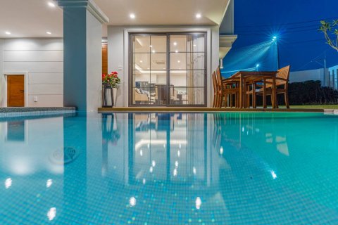 Casa de 4 dormitorios en Pattaya, Tailandia № 46328 - foto 5