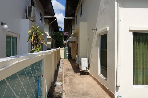 Casa de 3 dormitorios en Pattaya, Tailandia № 45484 - foto 8