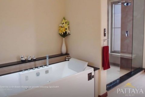 Casa de 4 dormitorios en Pattaya, Tailandia № 45437 - foto 11