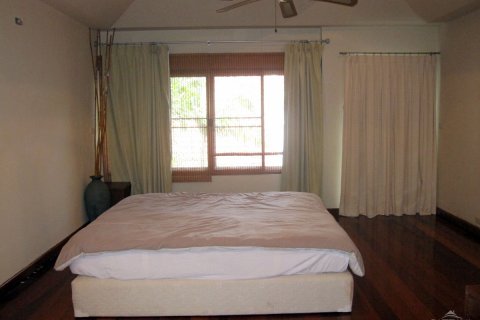 Casa de 3 dormitorios en Jomtien Beach, Pattaya, Tailandia № 45513 - foto 8