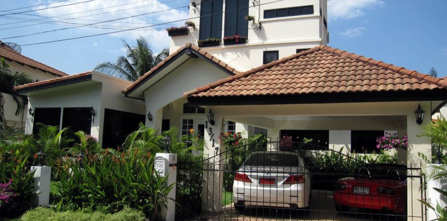 Casa de 4 dormitorios en Pattaya, Tailandia № 45550