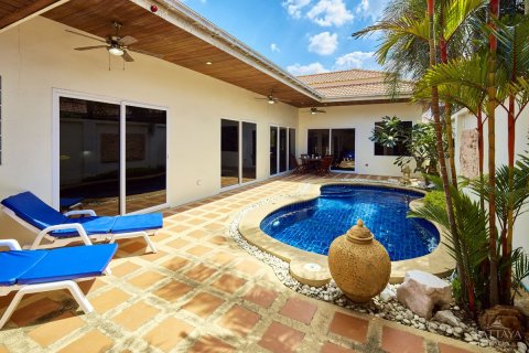 Casa de 2 dormitorios en Pattaya, Tailandia № 45525 - foto 2