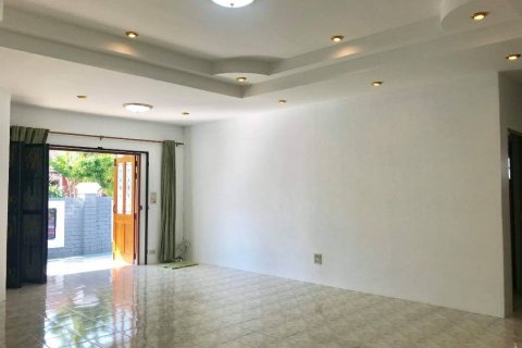 Casa de 3 dormitorios en Pattaya, Tailandia № 45544 - foto 9