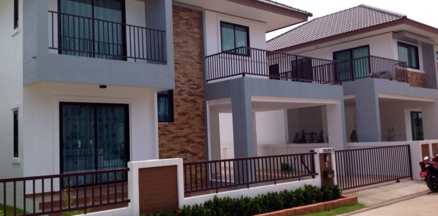 Casa de 3 dormitorios en Pattaya, Tailandia № 45460