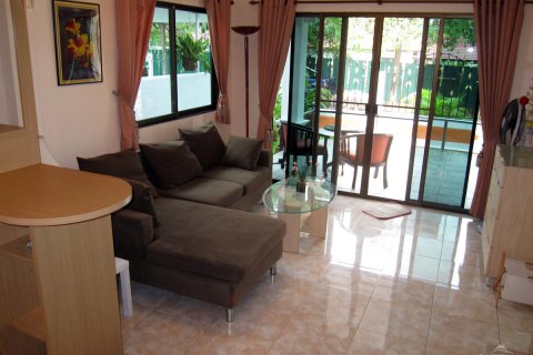 Casa de 2 dormitorios en Jomtien Beach, Pattaya, Tailandia № 45551 - foto 5