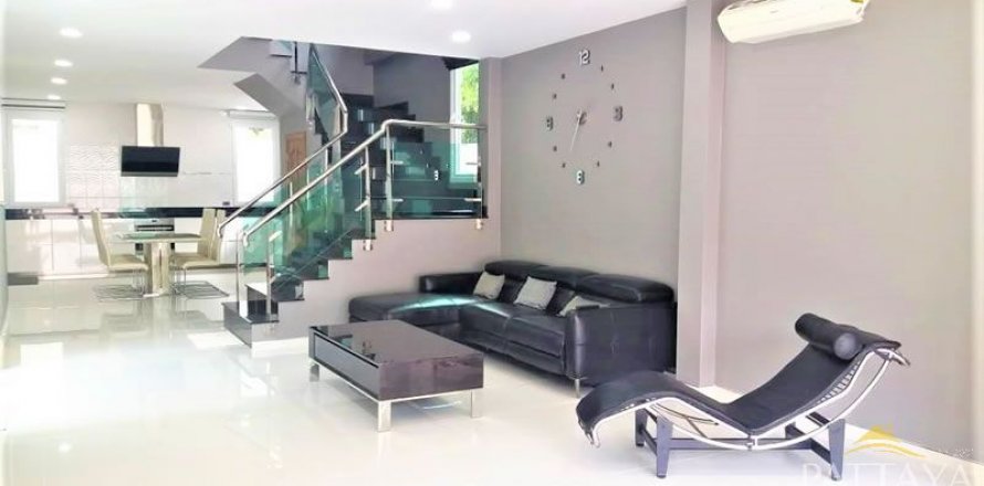 Casa de 5 dormitorios en Pattaya, Tailandia № 45475
