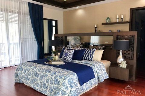 Casa de 4 dormitorios en Pattaya, Tailandia № 45496 - foto 24