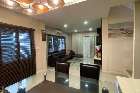 Casa de 3 dormitorios en Pattaya, Tailandia № 22251 - foto 9