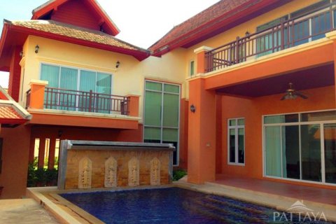 Casa de 5 dormitorios en Pattaya, Tailandia № 45506 - foto 12
