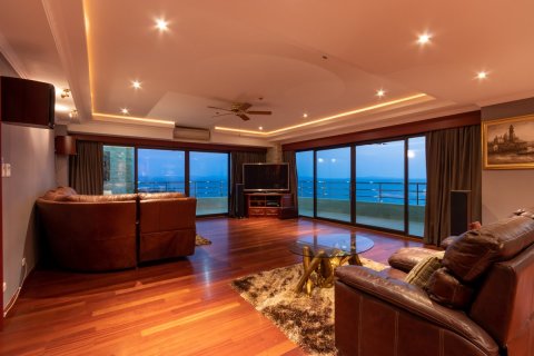 Condominio de 2 dormitorios en Jomtien Beach, Pattaya, Tailandia № 45255 - foto 20