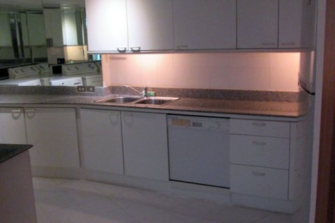 Condominio de 3 dormitorios en Pattaya, Tailandia № 45417 - foto 2