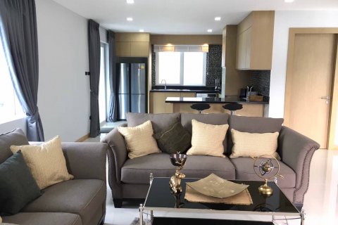 Casa de 4 dormitorios en Pattaya, Tailandia № 45528 - foto 12