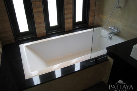 Casa de 2 dormitorios en Pattaya, Tailandia № 45452 - foto 11