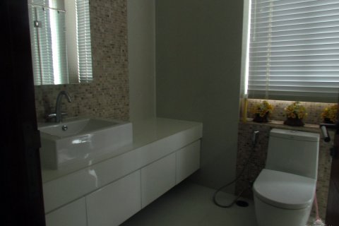 Condominio de 2 dormitorios en Pattaya, Tailandia № 45341 - foto 12