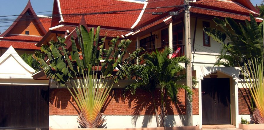 Casa de 3 dormitorios en Pattaya, Tailandia № 45553