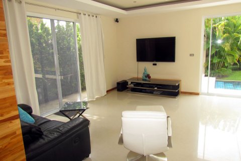 Casa de 3 dormitorios en Pattaya, Tailandia № 45503 - foto 15
