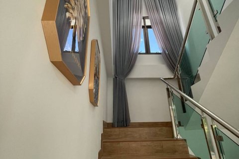 Casa de 4 dormitorios en Pattaya, Tailandia № 45489 - foto 11