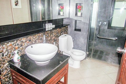 Casa de 3 dormitorios en Pattaya, Tailandia № 45429 - foto 10