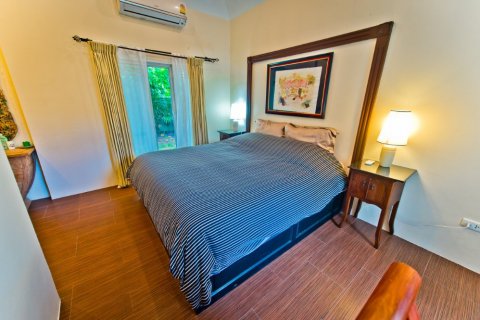 Casa de 6 dormitorios en Pattaya, Tailandia № 24304 - foto 15
