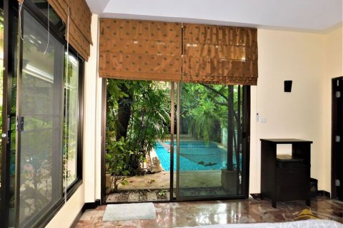 Casa de 3 dormitorios en Pattaya, Tailandia № 45476 - foto 20