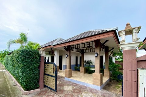 Casa de 3 dormitorios en Bang Lamung, Tailandia № 44889