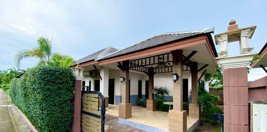 Casa de 3 dormitorios en Bang Lamung, Tailandia № 44889