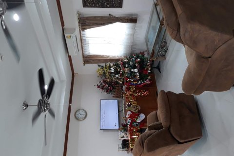 Casa de 4 dormitorios en Pattaya, Tailandia № 45512 - foto 11