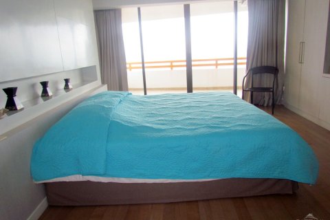 Condominio de 3 dormitorios en Pattaya, Tailandia № 45337 - foto 21