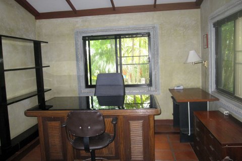 Casa de 3 dormitorios en Pattaya, Tailandia № 45549 - foto 20