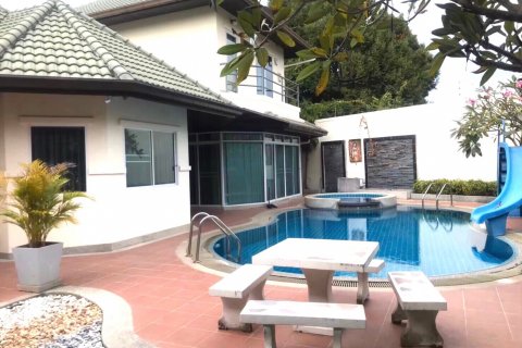 Casa de 5 dormitorios en Pattaya, Tailandia № 45542 - foto 7