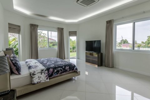 Casa de 4 dormitorios en Pattaya, Tailandia № 45527 - foto 22
