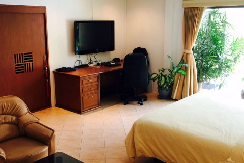 Casa de 3 dormitorios en Pattaya, Tailandia № 45459 - foto 2