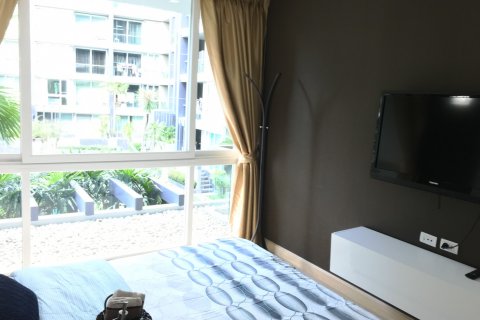 Sobre plano Apus en Pattaya, Tailandia № 27453 - foto 11
