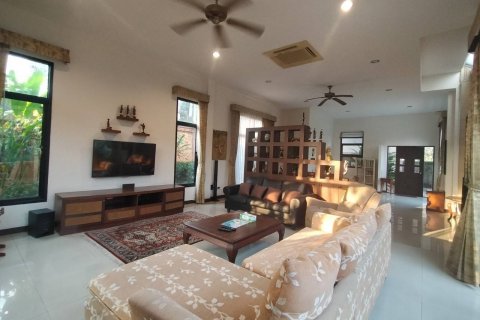 Casa de 3 dormitorios en Pattaya, Tailandia № 45557 - foto 30