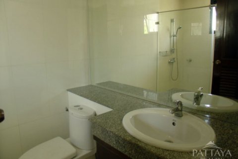 Casa de 3 dormitorios en Pattaya, Tailandia № 45515 - foto 22