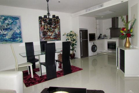Condominio de 2 dormitorios en Pattaya, Tailandia № 45168 - foto 3