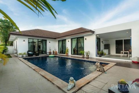 Casa de 3 dormitorios en Pattaya, Tailandia № 45472