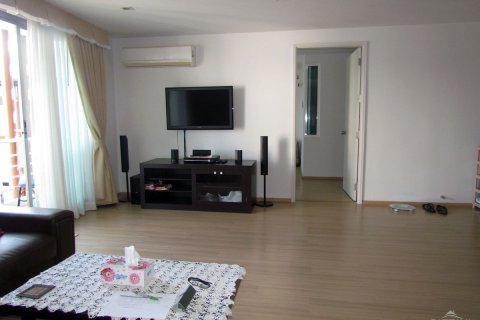 Condominio de 3 dormitorios en Pattaya, Tailandia № 45313 - foto 8