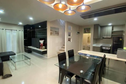 Casa de 3 dormitorios en Pattaya, Tailandia № 22251 - foto 19