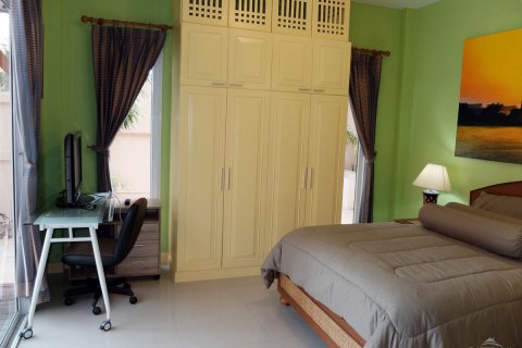 Casa de 3 dormitorios en Pattaya, Tailandia № 45469 - foto 16