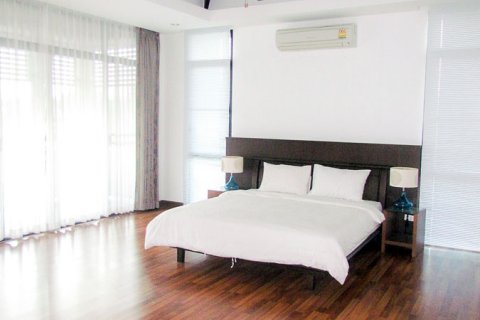 Casa de 4 dormitorios en Pattaya, Tailandia № 45457 - foto 14
