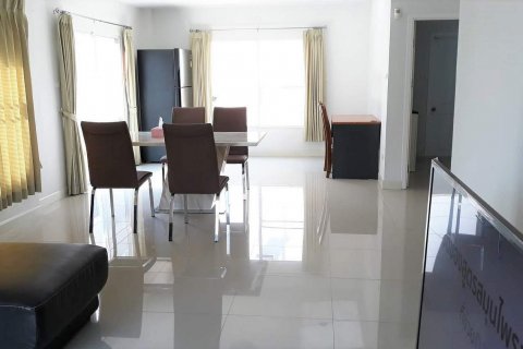 Casa de 3 dormitorios en Pattaya, Tailandia № 45524 - foto 12