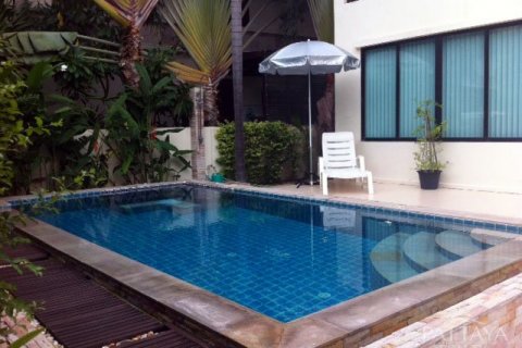 Casa de 3 dormitorios en Pattaya, Tailandia № 45515 - foto 29