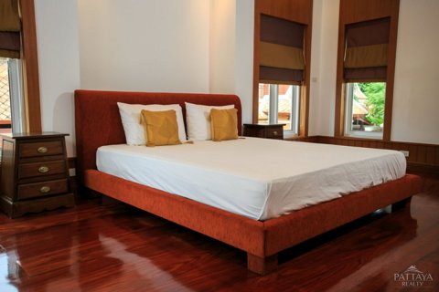 Casa de 5 dormitorios en Pattaya, Tailandia № 45507 - foto 7