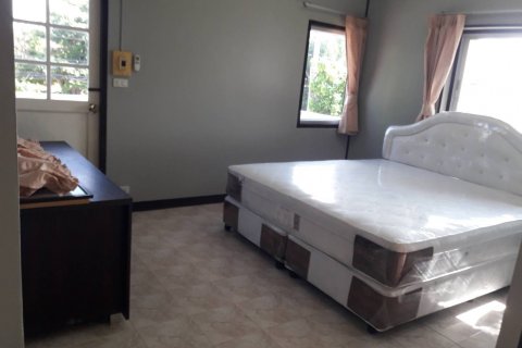 Casa de 5 dormitorios en Jomtien Beach, Pattaya, Tailandia № 45538 - foto 2