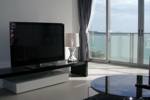 Condominio de 2 dormitorios en Pattaya, Tailandia № 45155 - foto 3