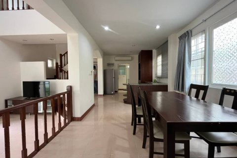 Casa de 3 dormitorios en Jomtien Beach, Pattaya, Tailandia № 45467 - foto 2