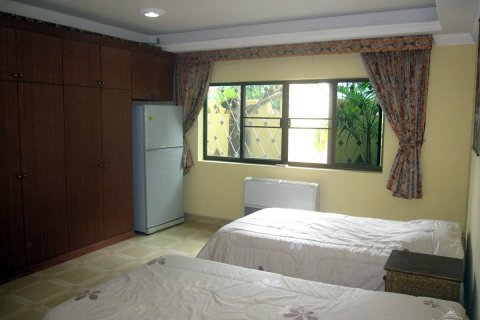 Casa de 3 dormitorios en Jomtien Beach, Pattaya, Tailandia № 45495 - foto 13