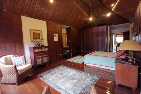 Casa de 4 dormitorios en Pattaya, Tailandia № 46600 - foto 19