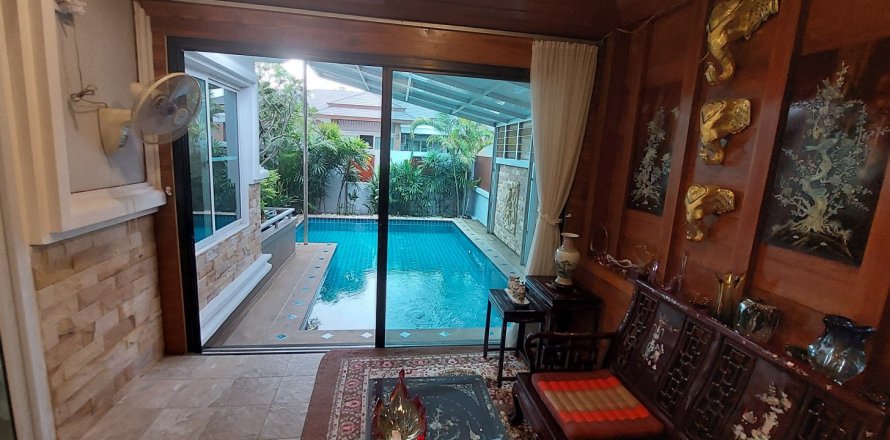 Casa de 3 dormitorios en Pattaya, Tailandia № 46898